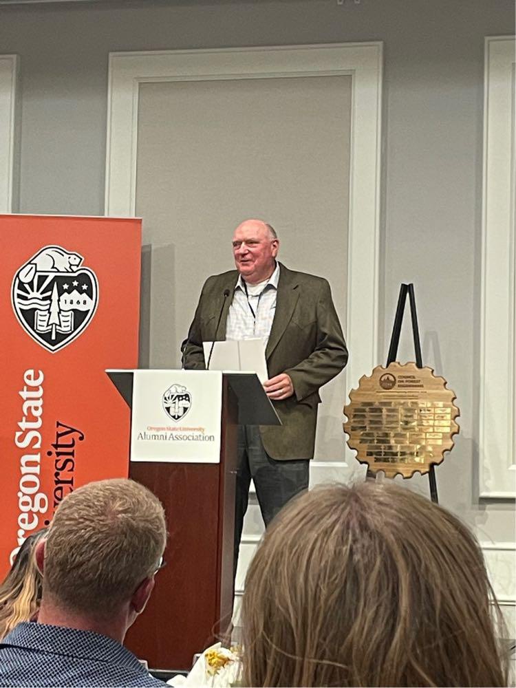 2013 HONOREE – Loren Kellogg